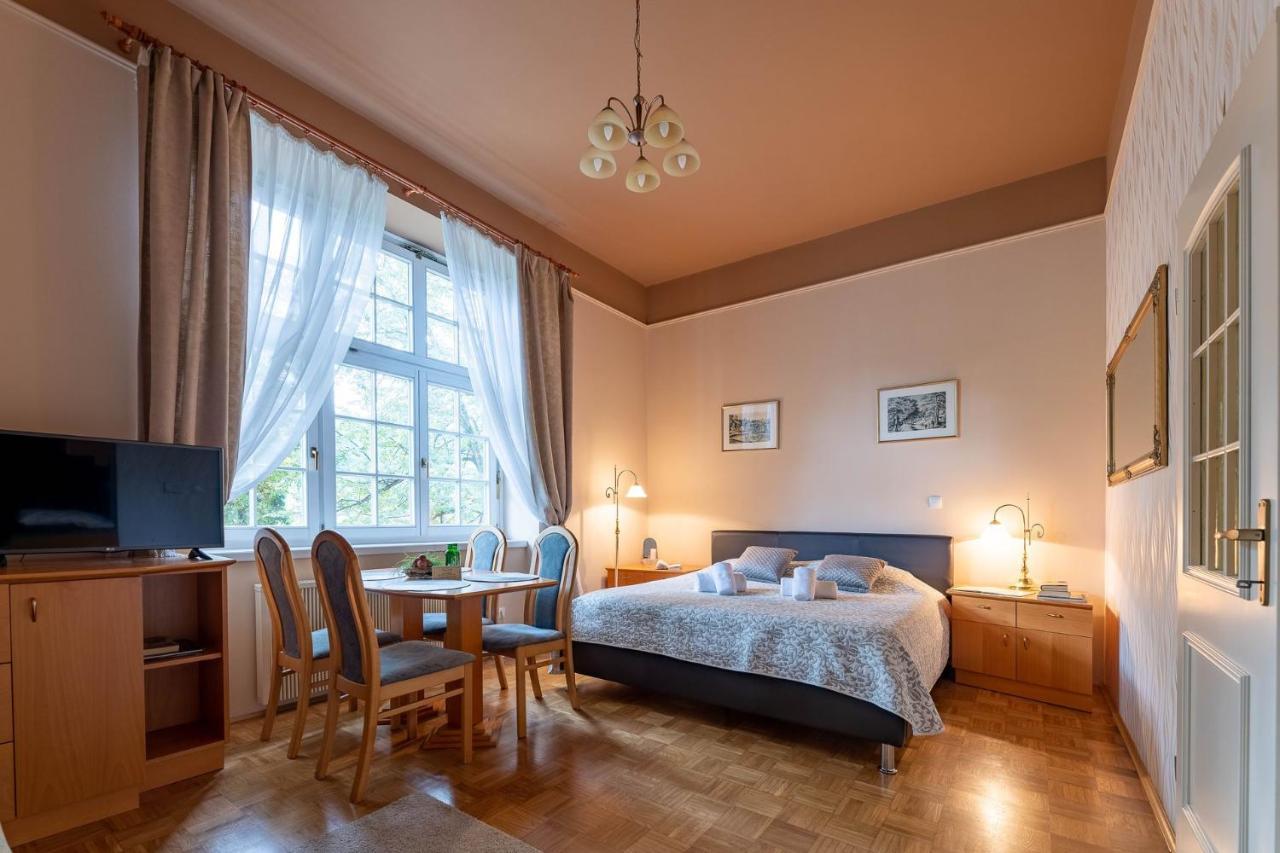 Apartments Vila Golf - Flucher Turizem روغاسكا سْلاتِنا المظهر الخارجي الصورة
