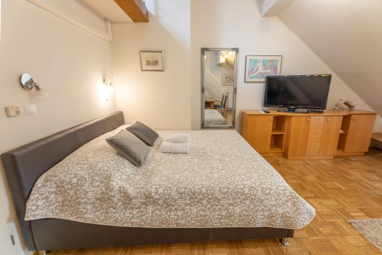 Apartments Vila Golf - Flucher Turizem روغاسكا سْلاتِنا المظهر الخارجي الصورة