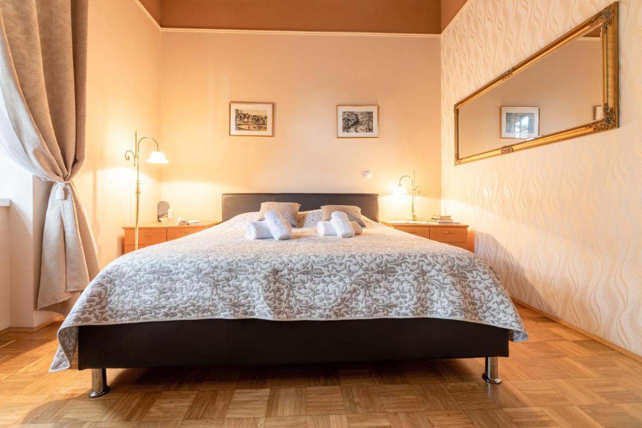 Apartments Vila Golf - Flucher Turizem روغاسكا سْلاتِنا المظهر الخارجي الصورة